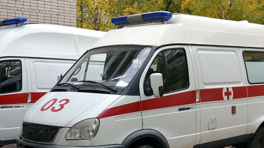 Врачи скорой помощи спасли человека в Бердске. Фото: Piqsels