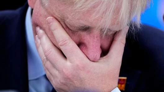 Премьер-министр Великобритании Борис Джонсон принял решение уйти в отставку. Все из-за гей-скандала