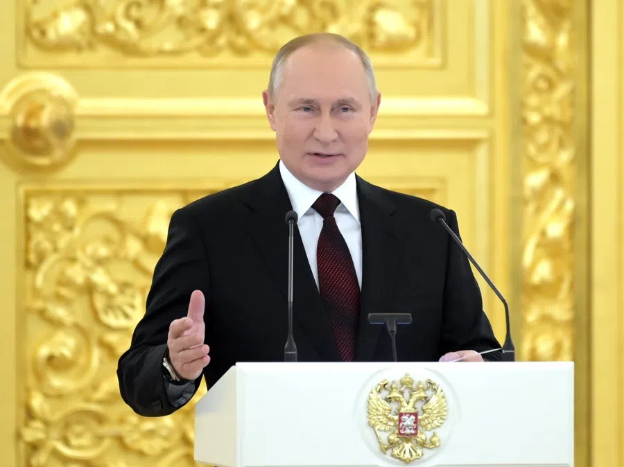 Владимир Путин может объявить о выплатах единовременного пособия в 10 000 рублей  к Новому году 23 декабря