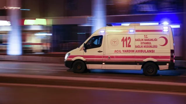  В Турции микроавтобус с 18 туристами рухнул в пропасть