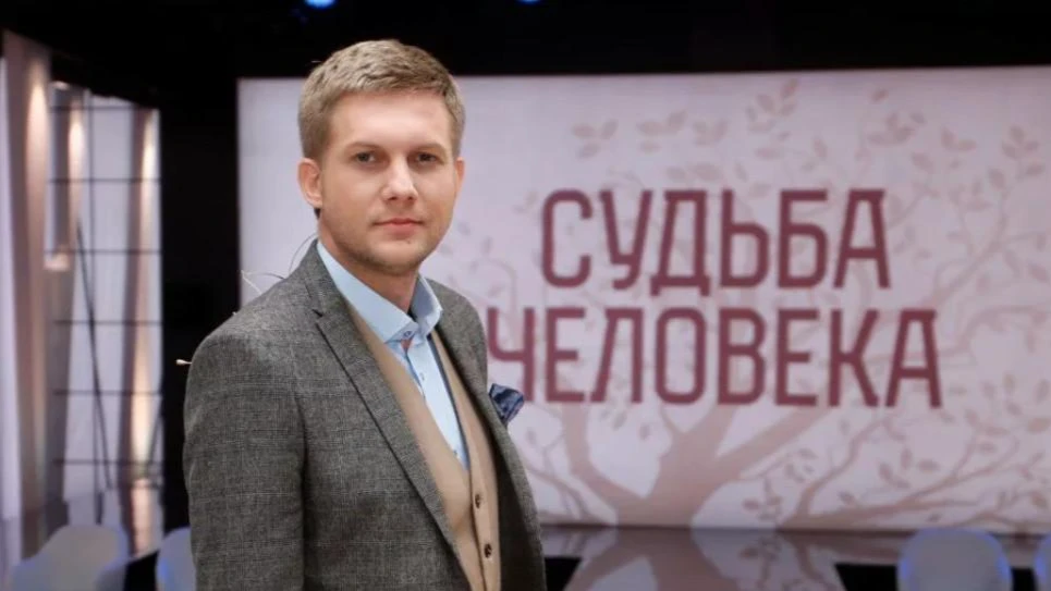 Борис Корчевников перенес операцию на слуховом нерве. Врачи будут продолжать спасать телеведущего от полной глухоты