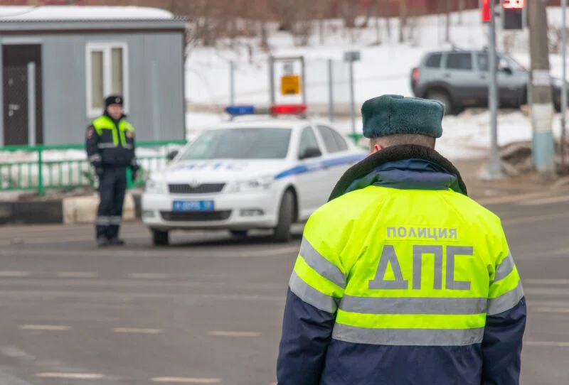 В России стал более суровым штраф за шторки в автомобилях