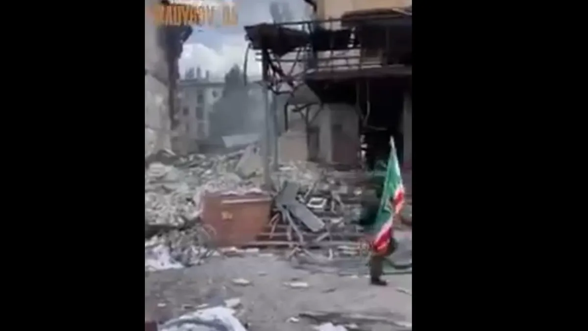 «Мы хотим 9 мая! Спасибо, ребят» Уходя из Лисичанска ВСУ ракетой «Точка-У» уничтожили мэрию – видео разрушений выложил Кадыров 