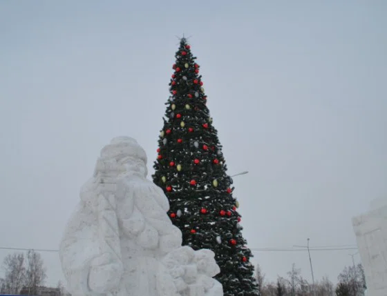 Засверкает новогодними огнями главная городская елка 29 декабря в 18.00