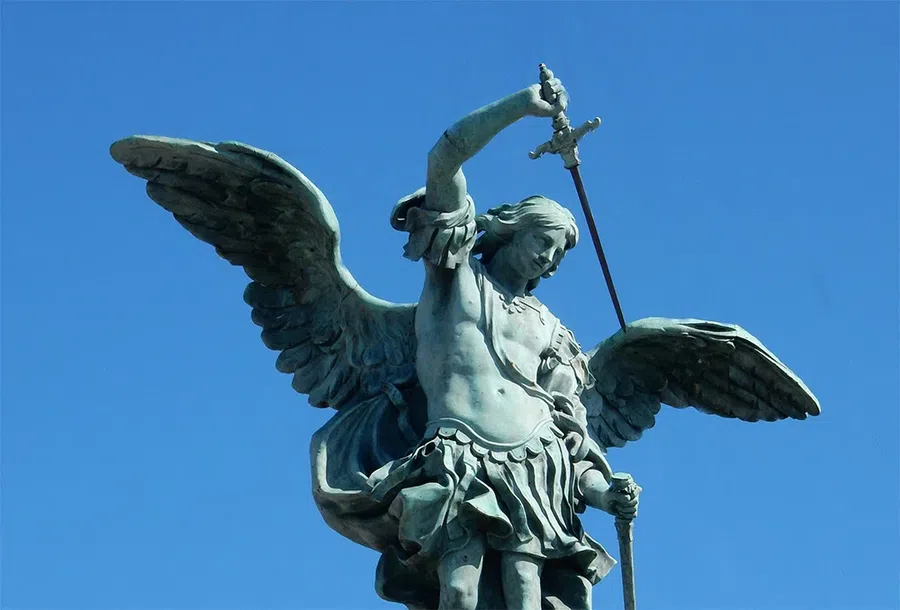 21 ноября – день Ангела и именины всех Михаилов, Миш, Мишенек и Мишань. Как их защищает Архангел Михаил и что значит имя?