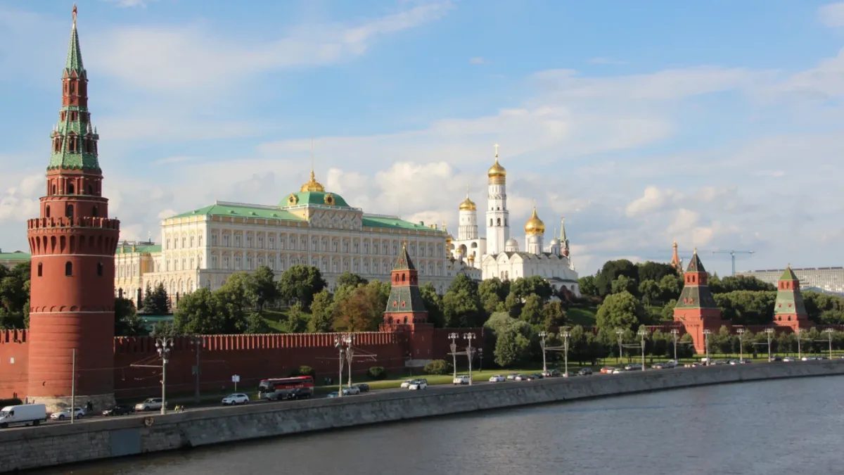 По Кремлю ударили информационными «торпедами». Журналисты заявили о плане Ходорковского* против России