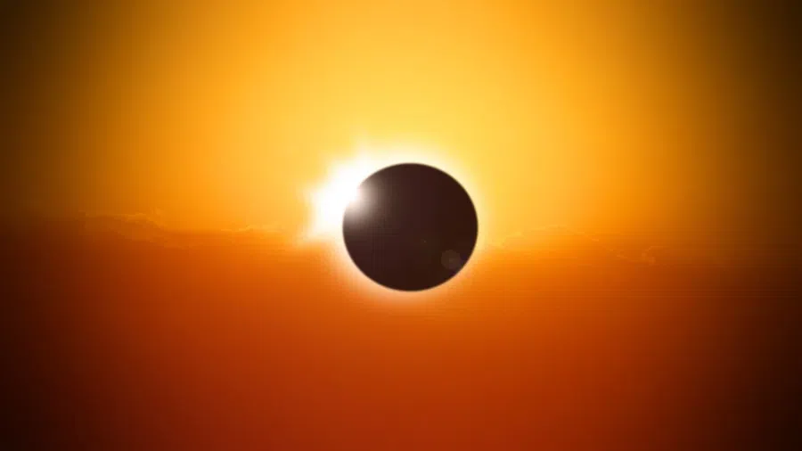 Явление, когда Луна занимает пространство между Солнцем и Землей, называется солнечным затмением. Фото: Pixabay.com