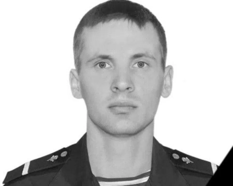 В Псковской области похоронили десантника Илью Шешокина. Из Псковщины погибли восемь человек в военной операции на Украине