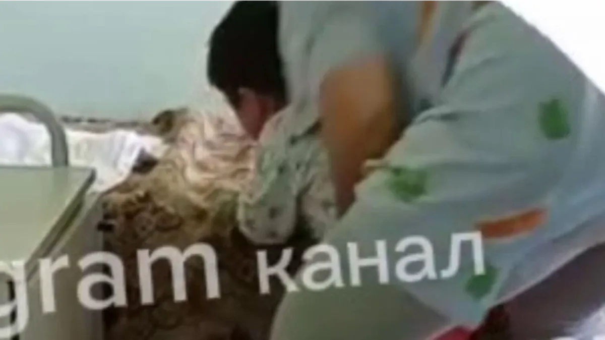 В Новосибирске мигрантка избила ребенка в больнице — видео