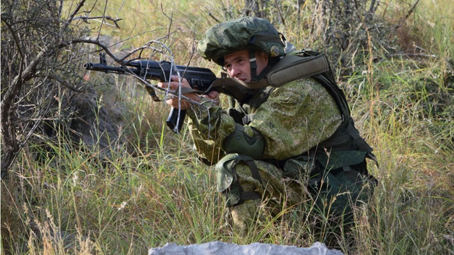 С 1 апреля в России начнется весенний призыв в армию: служить Родине отправятся свыше 130 тысяч россиян. Могут ли срочника отправить в Донбасс