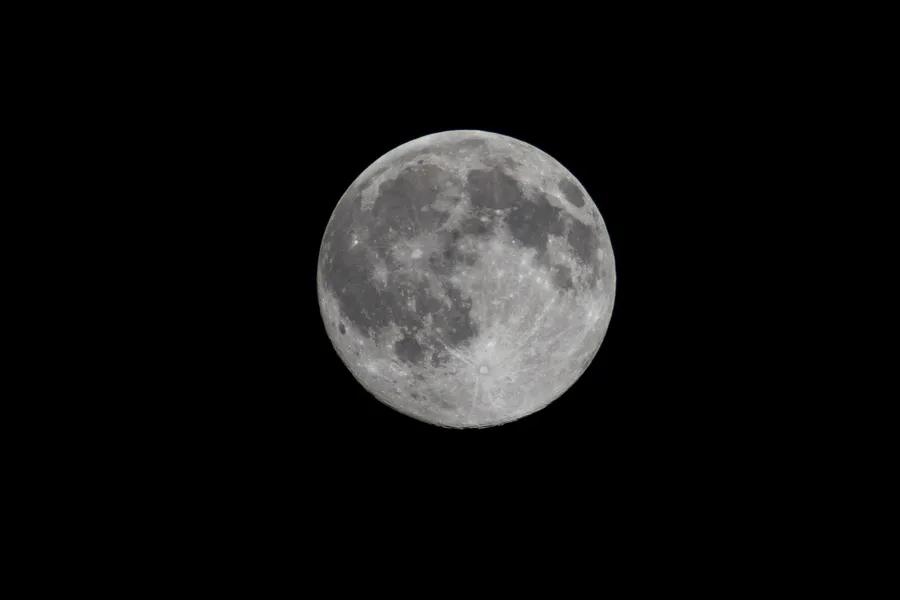 Апрельская Луна-2022: что ждет каждого в новолуние 1 апреля и полнолуние 16 апреля. Почему Полнолуние будет Розовым