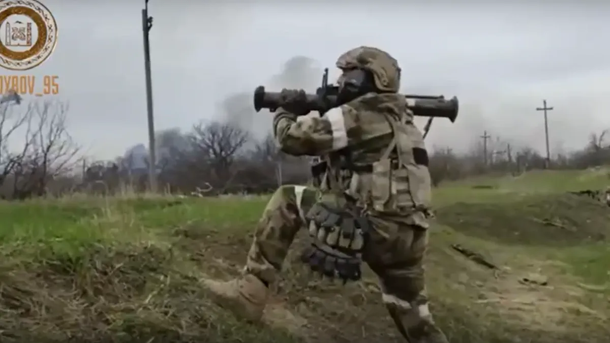 «Нацики спешно бегут, оставляя горы трупов» Кадыров показал на видео сражение чеченских бойцов под командованием Делимханова в Мариуполе 