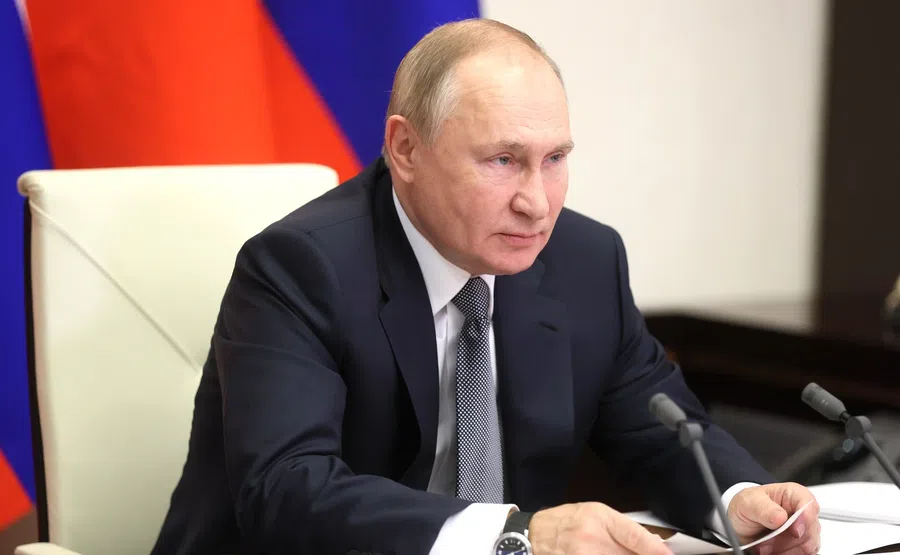 Путин приказал призвать резервистов на военные сборы с февраля по апрель 2022 года. Ранее запасников призывали весной