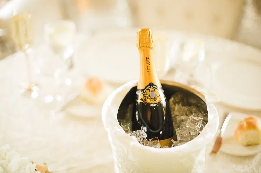 Шампанское является вторым по популярности напитком в России. Фото: Pixabay.com