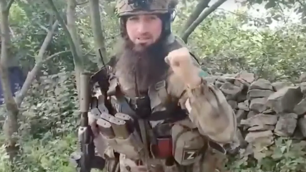 Кадыров показал на видео, как автоматчики гнали пустившихся наутек националистов через леса и поля