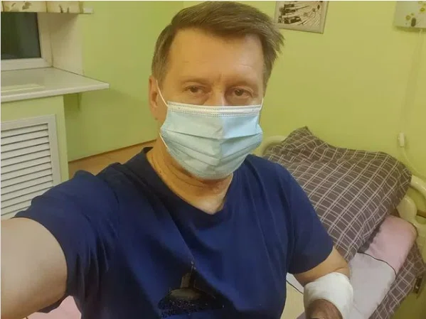 Мэр Новосибирска Локоть заразился коронавирусом и попал в больницу после прививки