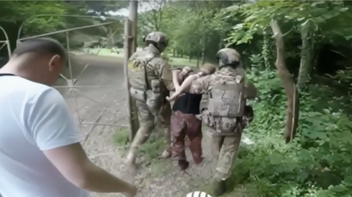 В Геленджике ФСБ предотвратила теракт — гражданин РФ хранил взрывное устройство в лесу