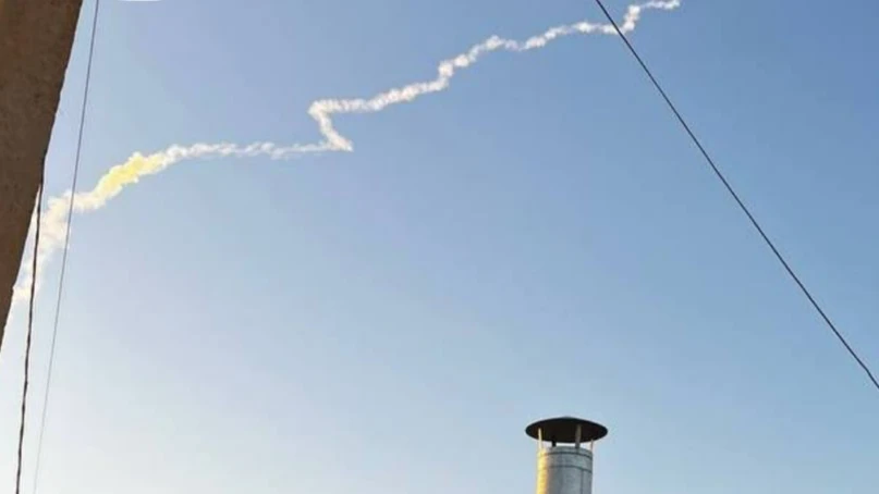 «Бахнуло на славу» В Крыму ПВО уничтожила беспилотник, взорвавшийся в небе над Евпаторией – видео очевидцев