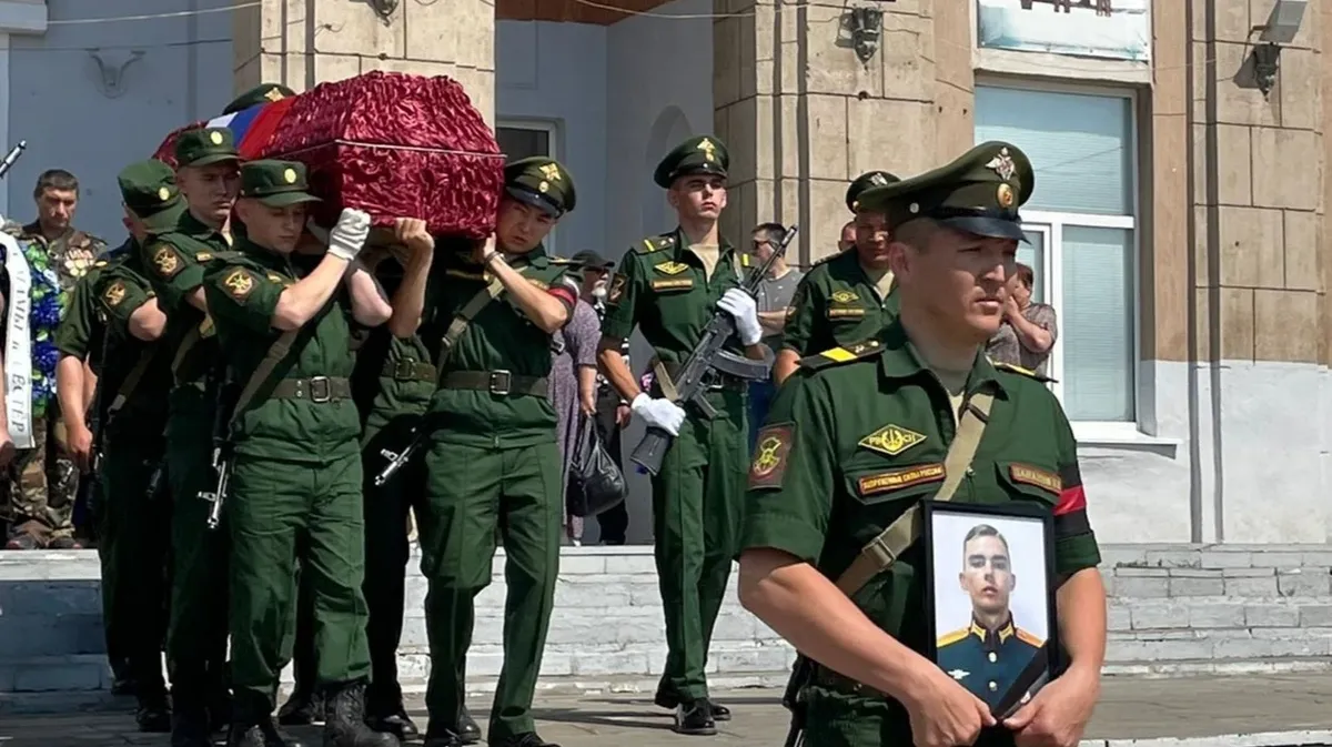 «Его любили девчонки»: на Украине в военной операции погиб 24-летний офицер-танкист Алексей Стаценко из Оренбургской области