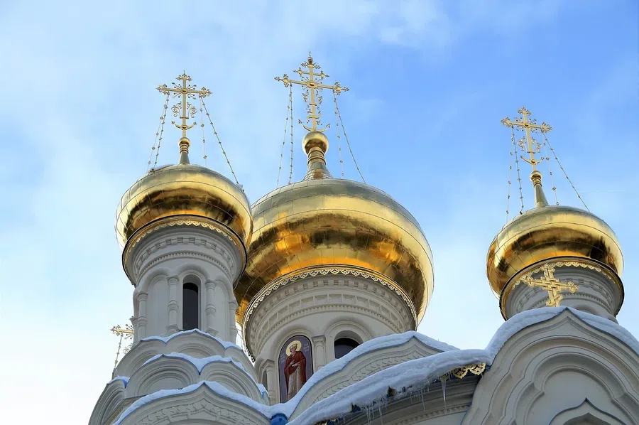Как правильно зайти в православный храм: когда и сколько раз нужно креститься