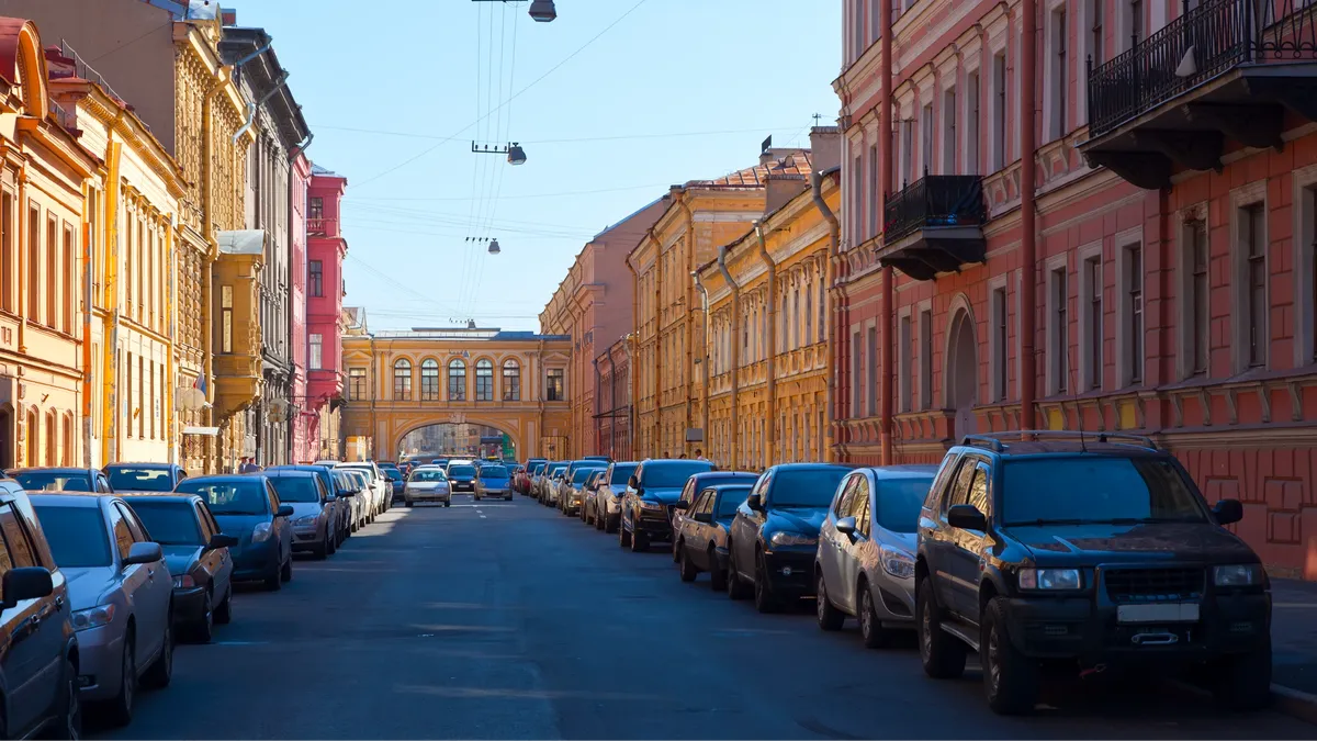 В России предлагают ввести временный мораторий на оформление ОСАГО: как автомобилисты будут договариваться о ремонте после ДТП 