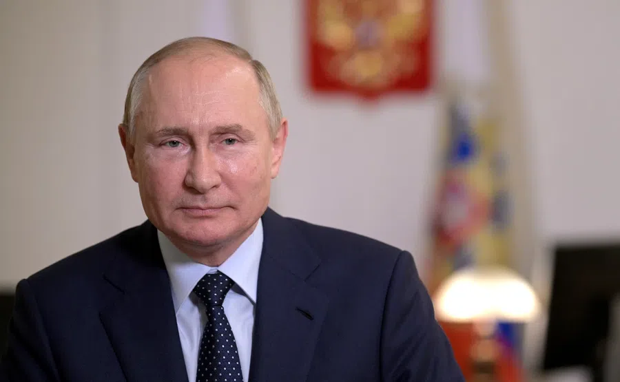 Рейтинг Путина упал до минимума с 2014 года, показал опрос россиян