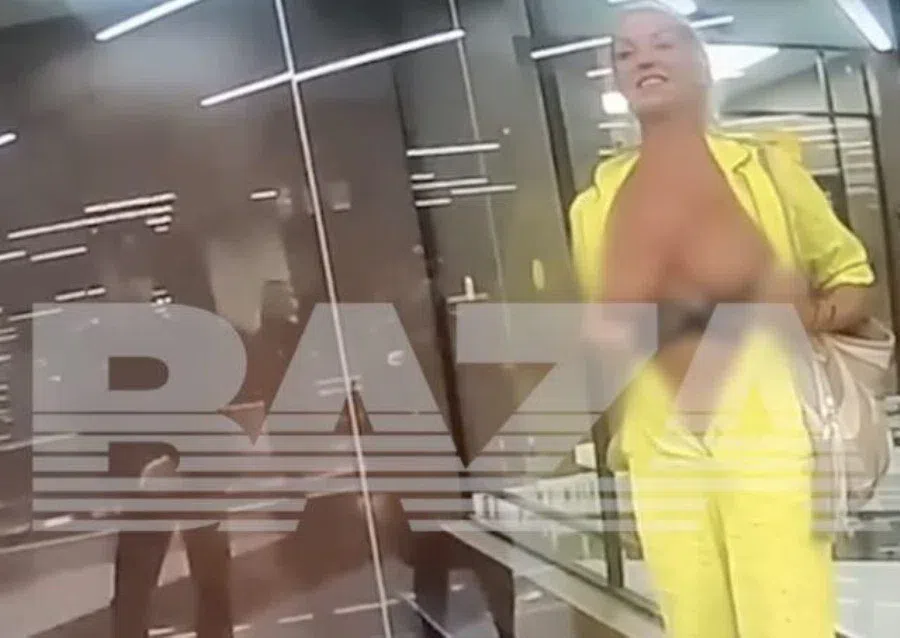 Анастасия Волочкова оголила грудь перед сотрудниками полиции