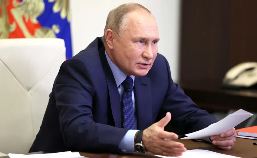 Большая пресс-конференция Владимира Путина: Ждать ли выплату 10 000 рублей детям от рождения до 18 лет, президент сделает заявление 23 декабря 2021 года