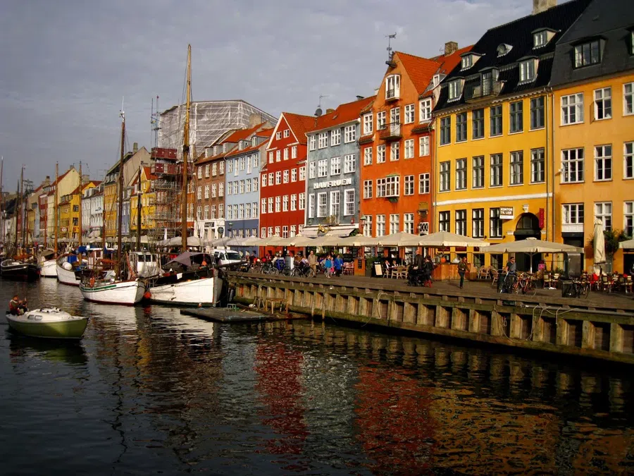 Дания отменяет ограничения по коронавирусу: почему?
