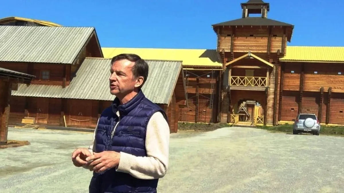 Власть Бердска обвиняет скандально известного бизнесмена Илющенко в незаконном обогащении на 120 млн рублей за счет берега и в суде требует вернуть деньги