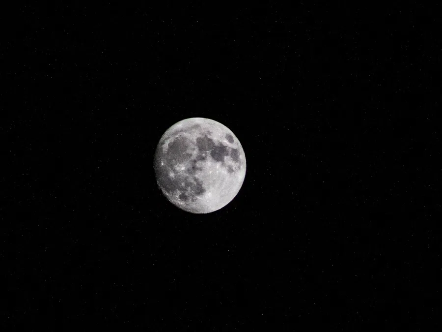 Каждое дело стоит делать с учетом расположения Луны. Фото: Pxfuel.com