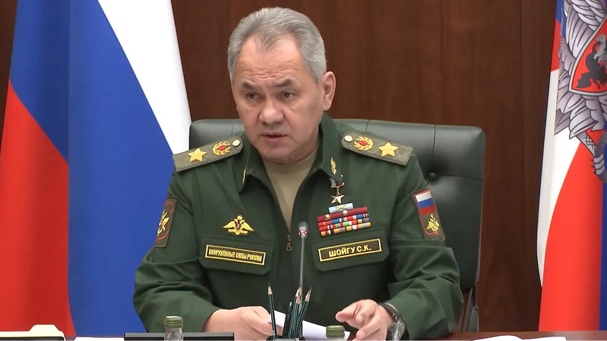«Комсомольская правда» развенчала фейк о «коме после инфаркта» министра обороны Шойгу 