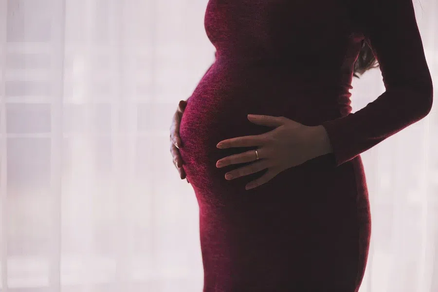 У больных коронавирусом беременных женщин риск мертворождения в два раза выше - новое исследование