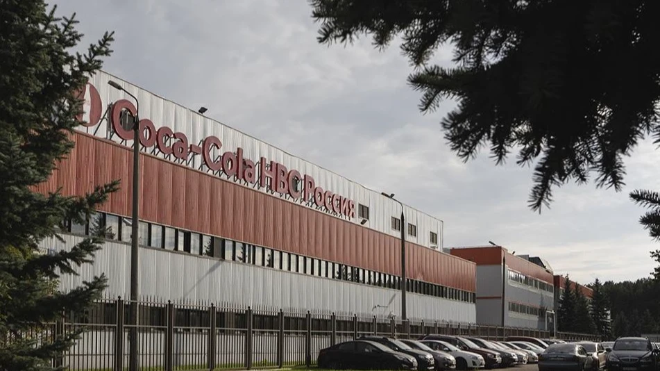 Соцсети: Около 700 человек останутся без работы после закрытия завода Coca-Cola под Новосибирском