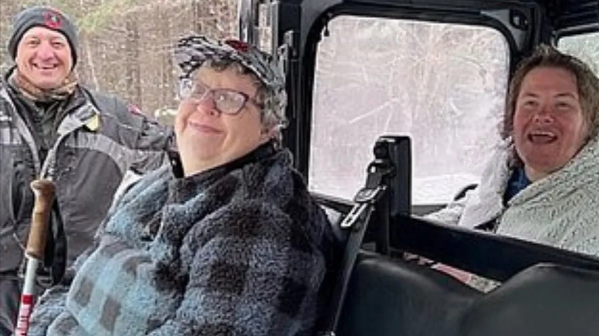 Две женщины заблудились и пять дней выживали в занесенной снегом машине