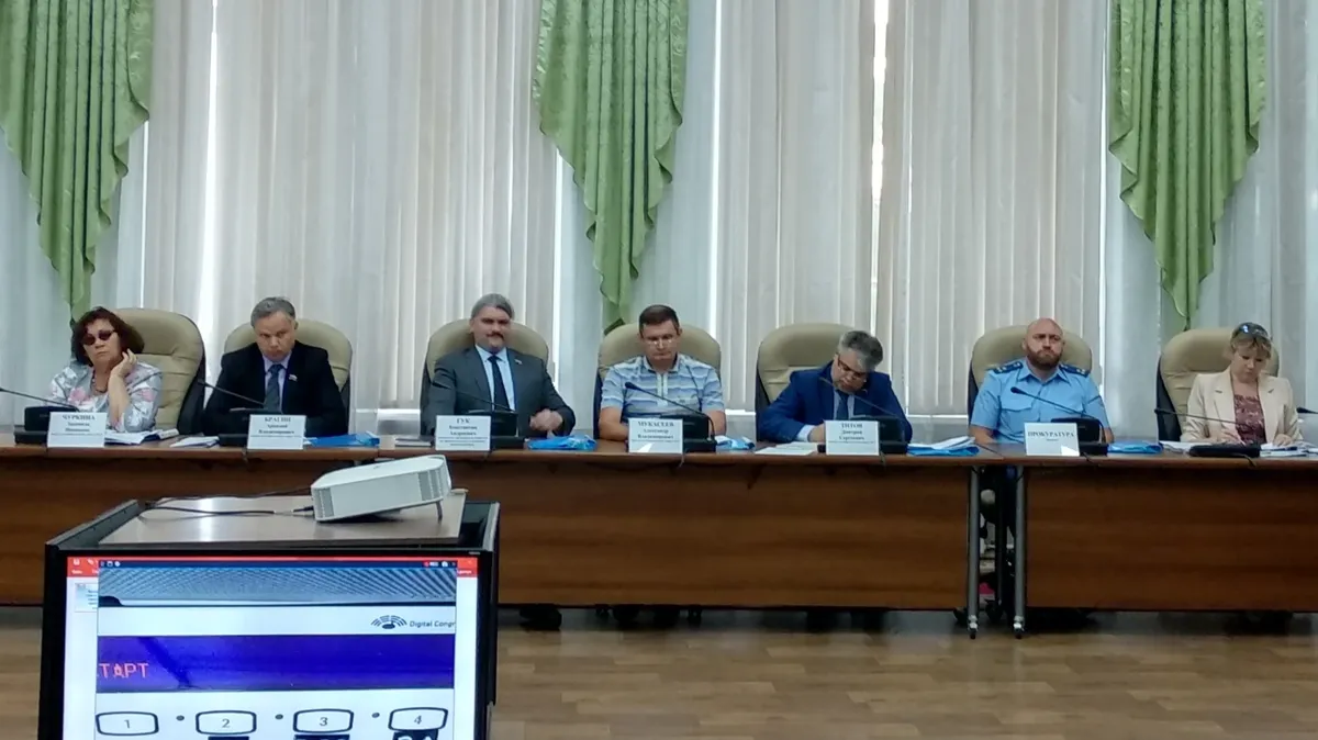 «Самого бедного депутата» Бердска Константина Гука исключили из фракции КПРФ за нарушение партийной дисциплины 