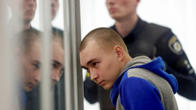 Суд Украины приговорил российского контрактника Шишимарина к пожизненному заключению. Фото: телеграмм-канал Baza. 