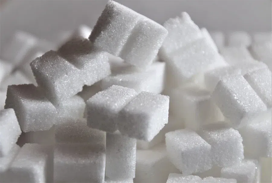 Детям до двух лет нельзя давать сахар: диетолог-эпидемиолог