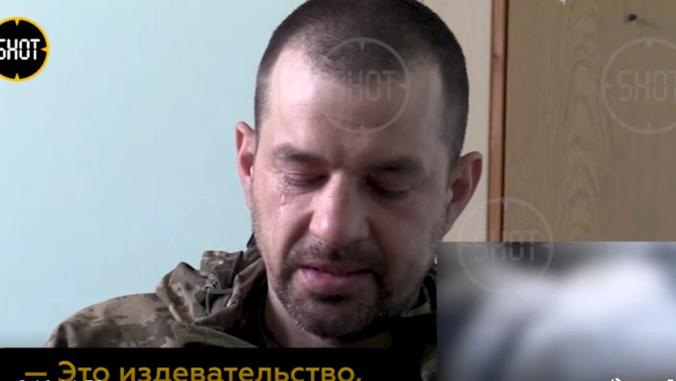 «Слезы катились по щекам» Военнопленным Украины показали видео расправы ВСУ над российскими солдатами