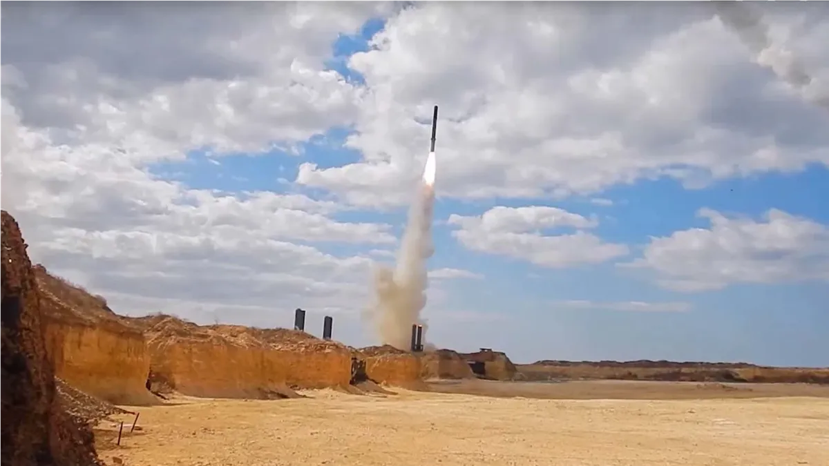 Минобороны показало видео уничтожение целей ракетами «Калибр» и берегового РК «Бастион» в военной операции на Украине
