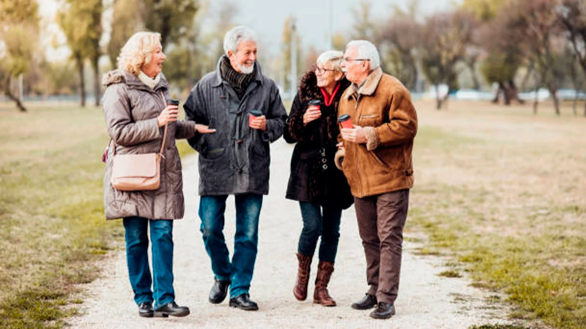 Медленная походка сигнализирует о начальной стадии деменции: признаки старческого слабоумия 