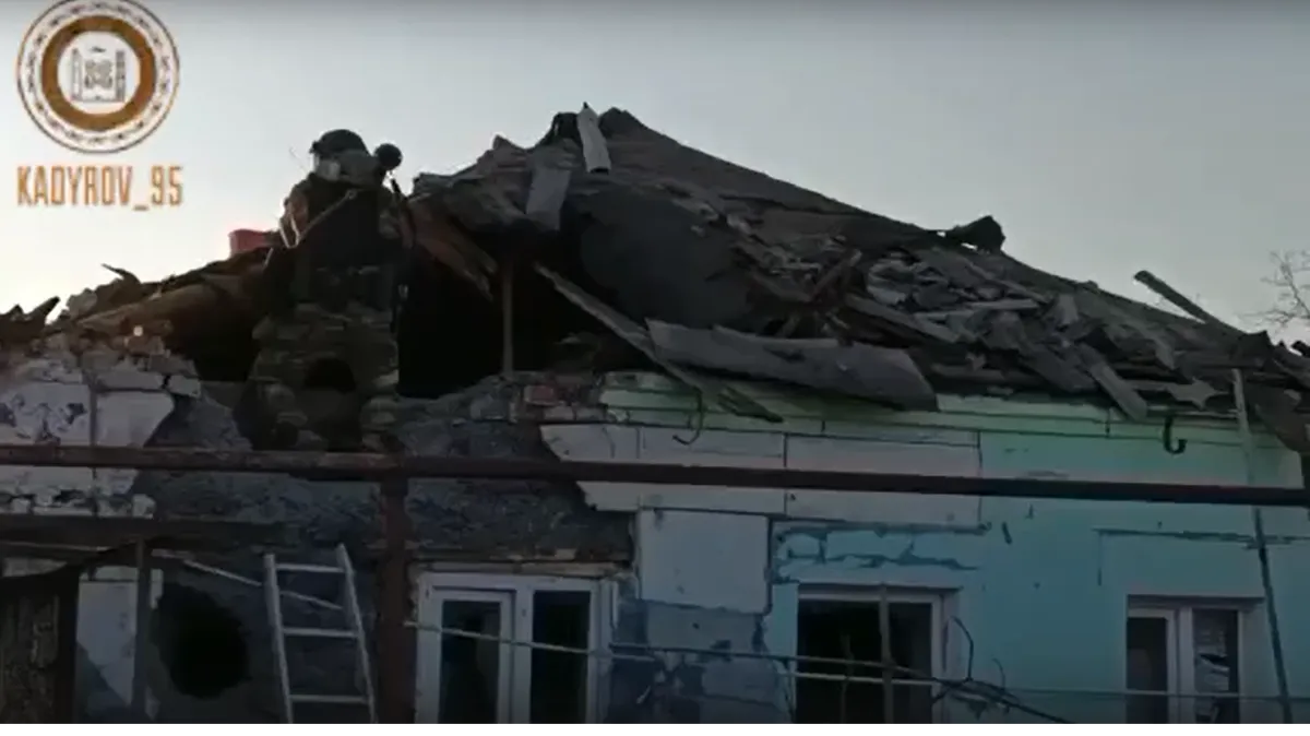 
«В ход идёт более тяжёлое безотказное оружие» Кадырова показывает на видео сражения чеченских бойцов в Мариуполе
