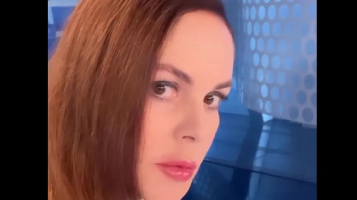 Екатерина Андреева впервые за 25 лет показалась в программе «Время» с распушенными волосами – видео