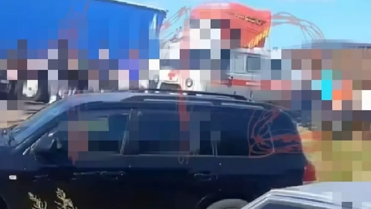 Смертельное ДТП в Ульяновске: 15 человек погибли в результате столкновения микроавтобуса и двух большегрузов