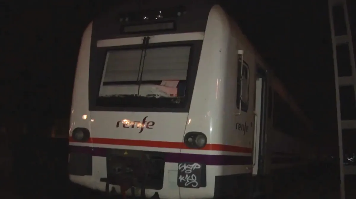 29 человек пострадали в Каталонии при аварии пассажирского и товарного поездов. Фото: скриншот с видео соцсети