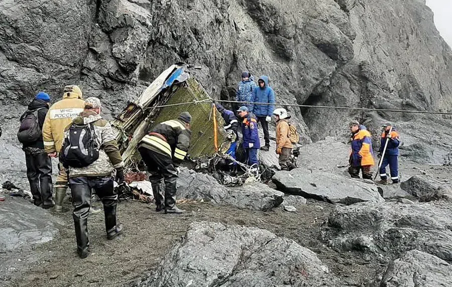 На Камчатке обнаружили фрагменты тел всех 28 погибших при авиакатастрофе с Ан-26