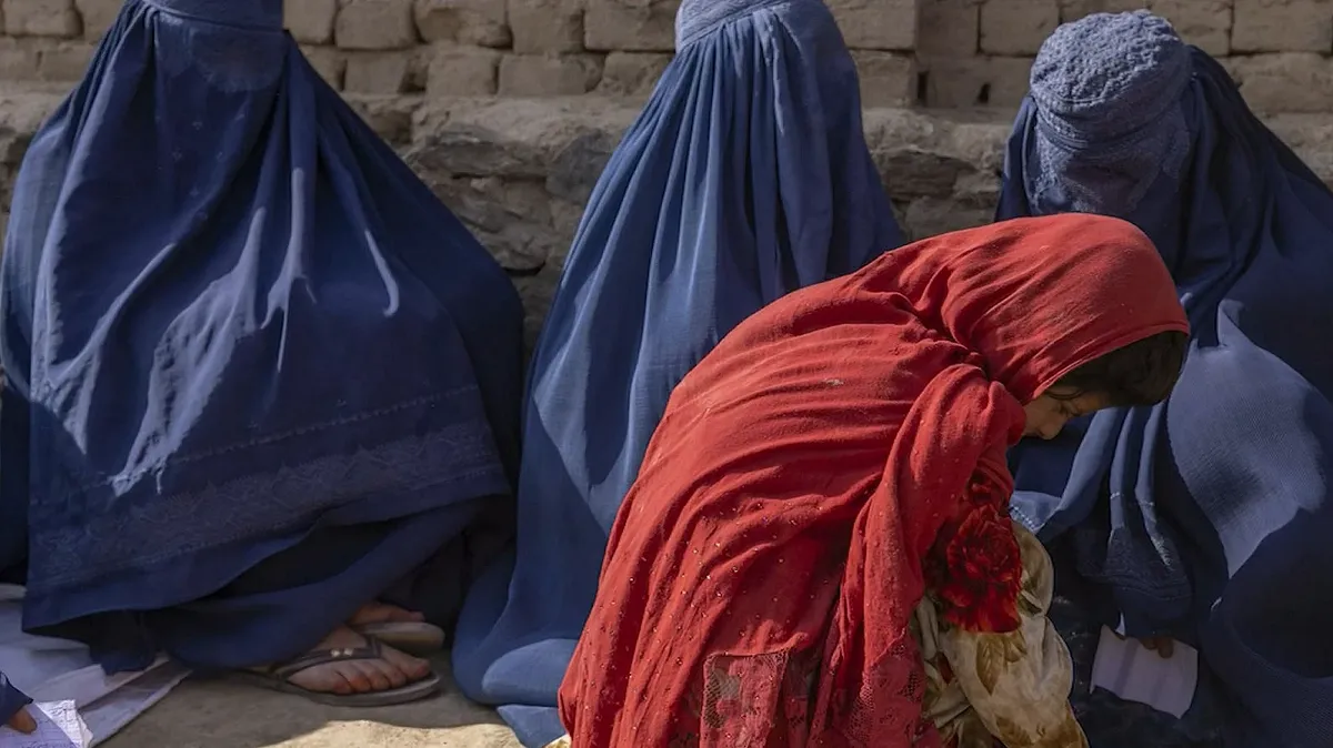 В Афганистане талибы* запретили девушкам учиться в вузах 