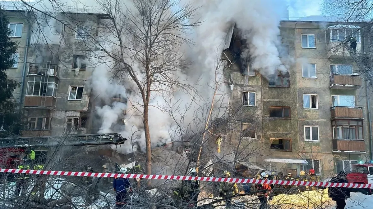 «Дом шатался как при землетрясении» 13 погибших и 30 уничтоженных квартир: в чем причина взрыва дома в Новосибирске  