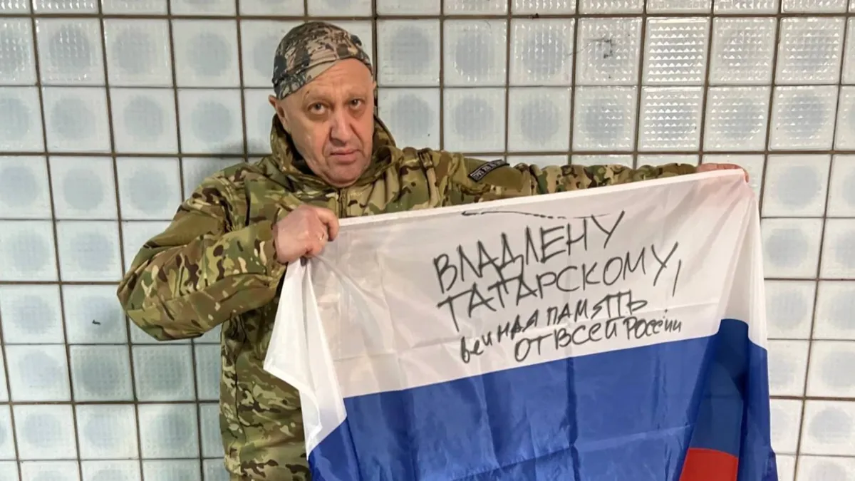 ЧВК «Вагнер» установила флаг на администрации Артемовска/Евгений Пригожин