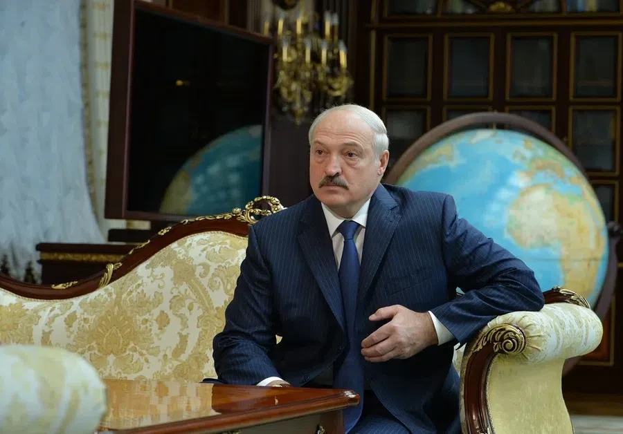 «Пусть Запад выбросит из головы дуроту»: Лукашенко сообщил о состоянии Путина - «абсолютно адекватен, как никогда в форме»